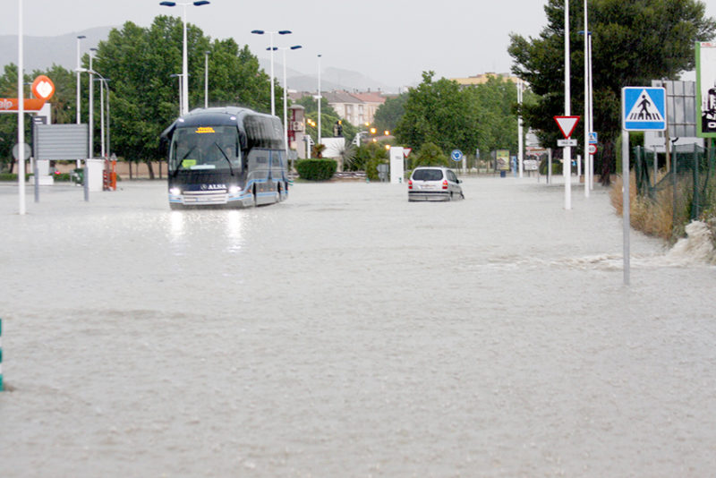 inundaciones de la carretera de Villena en Yecla