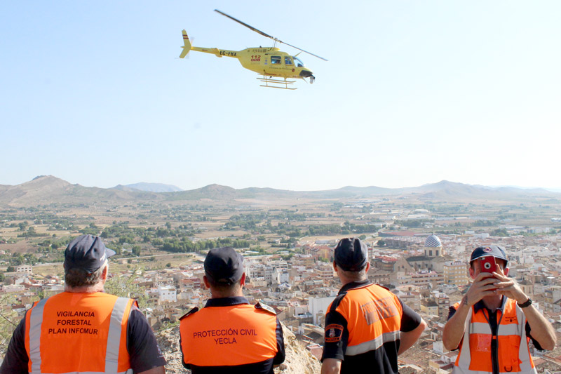 helicóptero protección civil