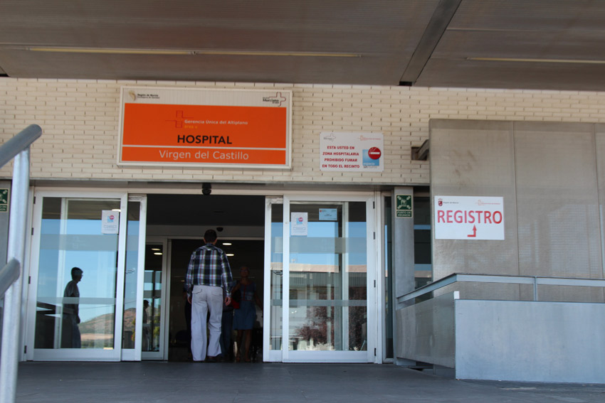 ingresos covid puerta hospital virgen del castillo yecla indemnizan cinco operaciones