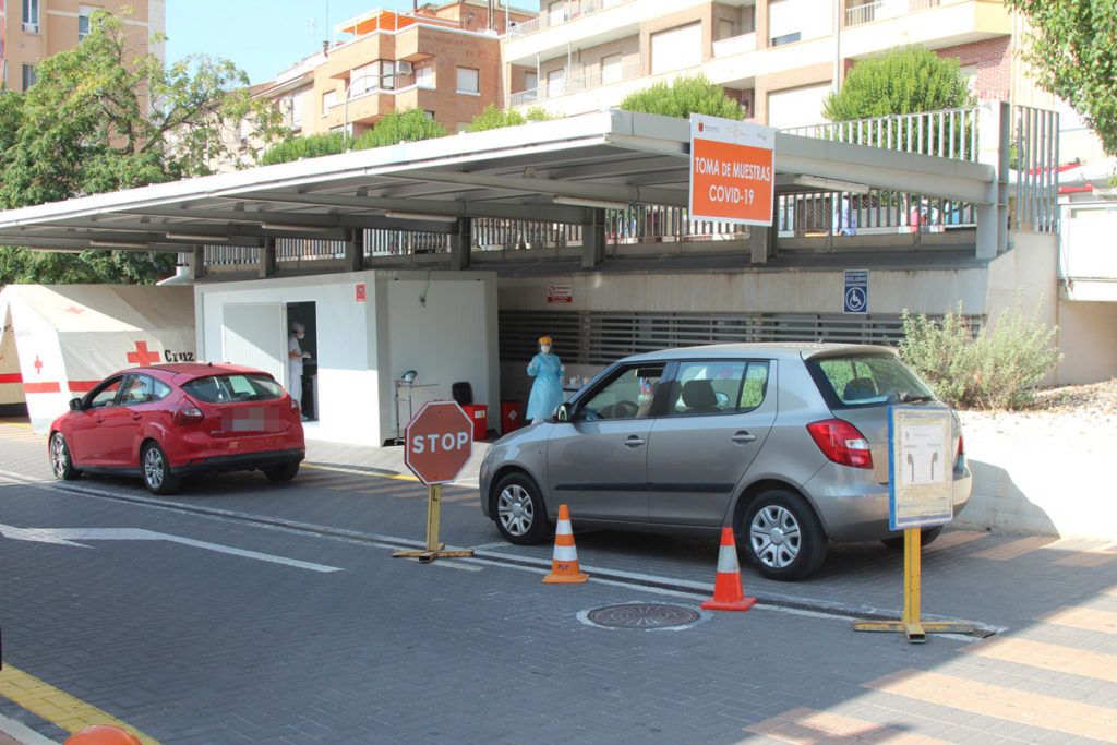 los vehículos en el covid-auto confinados