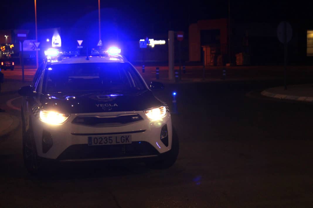 coche policía control dos policias heridos pelea