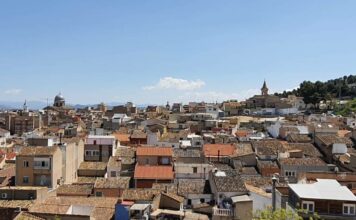panorámica yecla renta neta calor ciudad incidentes racistas
