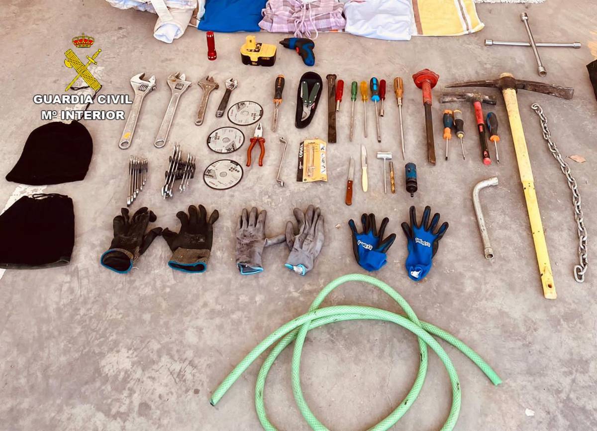Cuatro detenidos acusados de robos en casas de campo