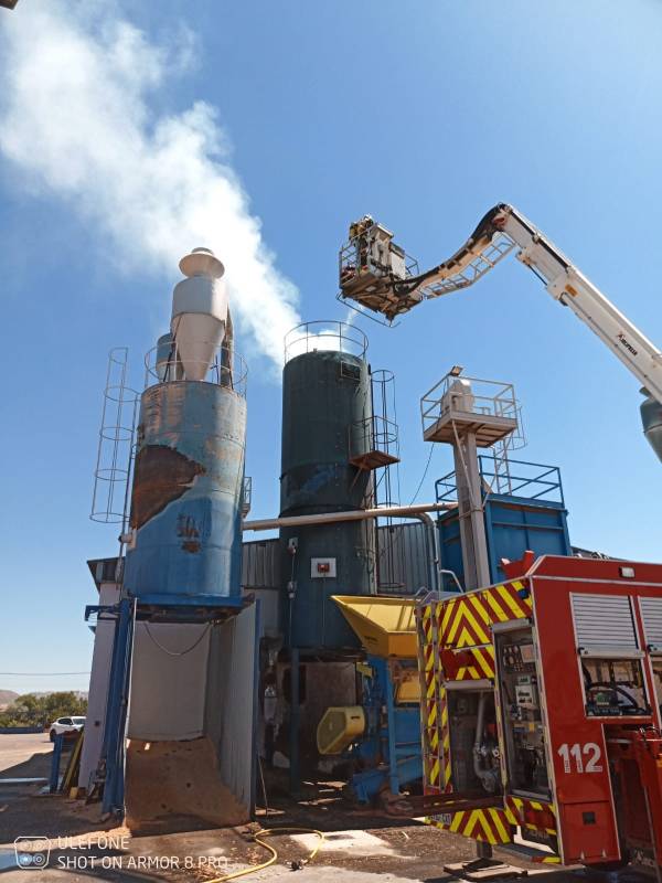 incendio silo carretera sax virutas de madera