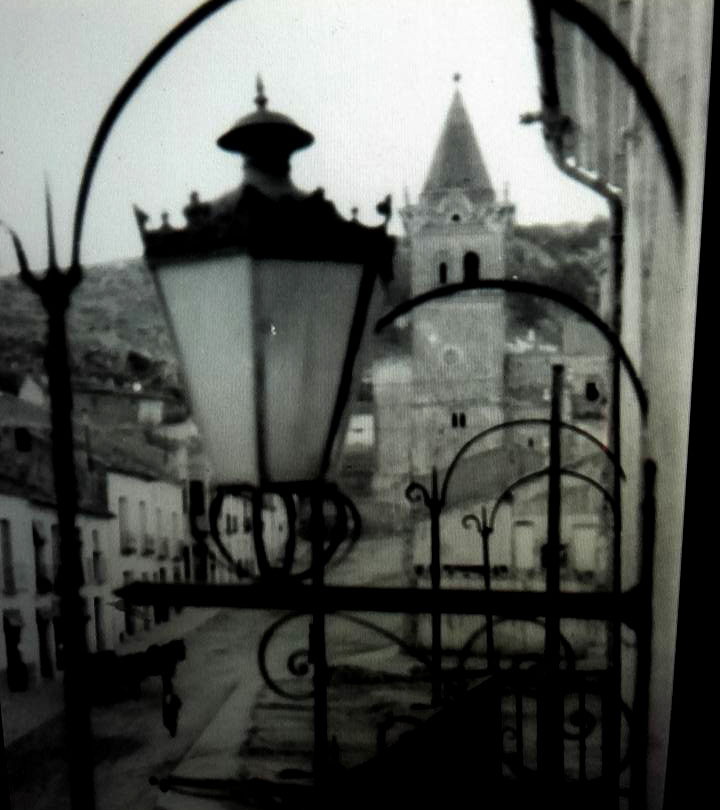 la iglesia vieja desde el ayuntamiento