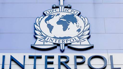 alerta roja de interpol