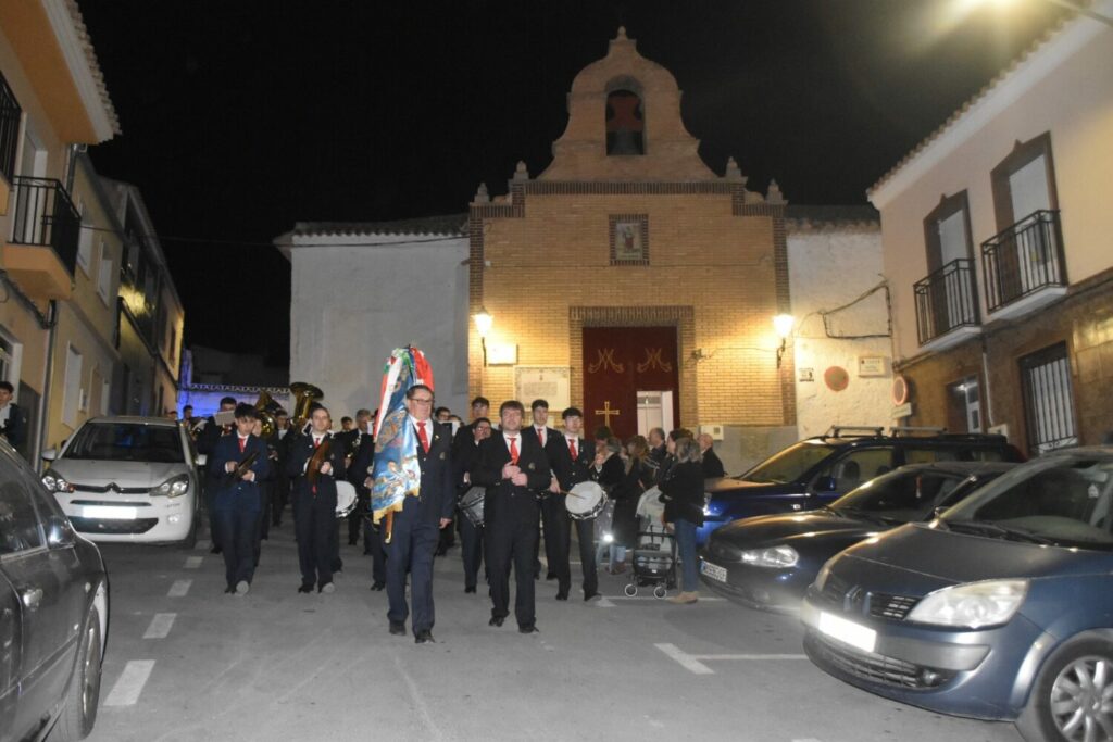 Recogida de músicos de la Banda de la Asociación de Amigos de la Música de yecla 2024.