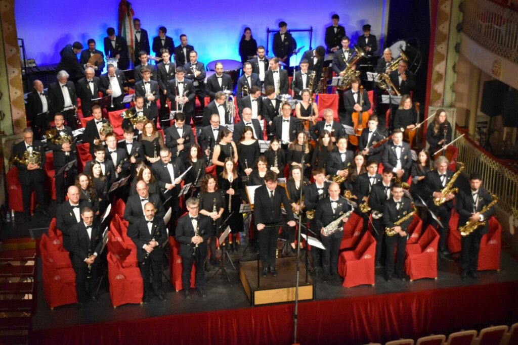 banda de Yecla final concierto santa cecilia