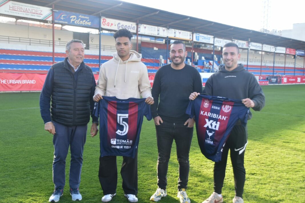 Masogo y Carrillo, nuevos jugadores del Yeclano