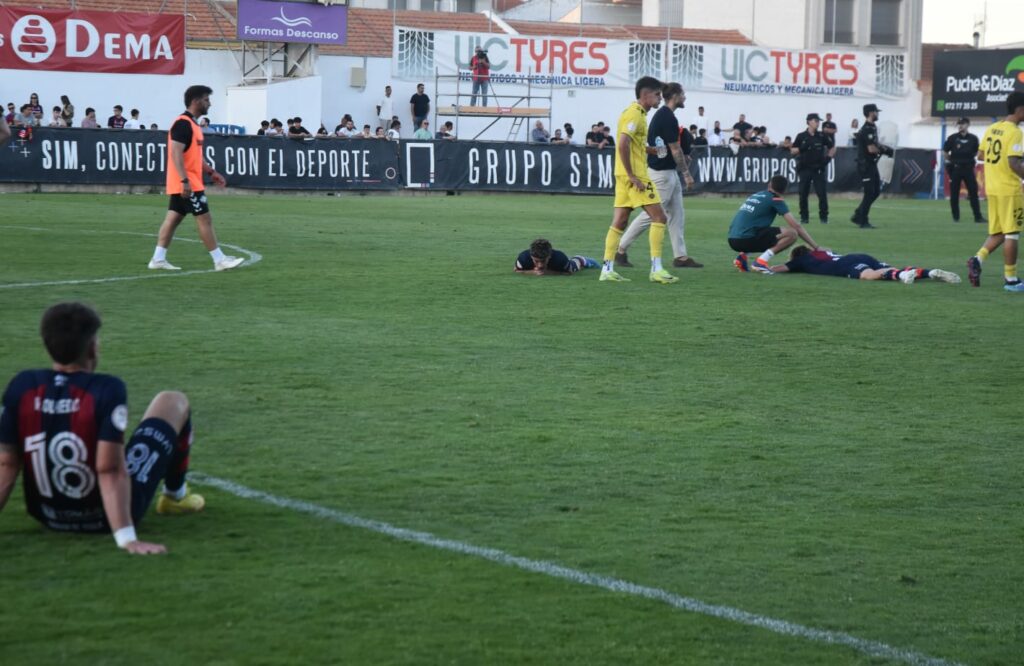 yeclano deportivo descenso