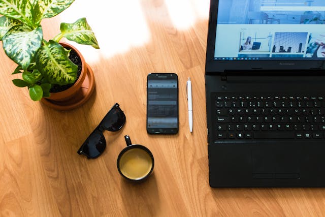 Lenovo ThinkCentre vs otras All-in-One: ¿cuál conviene más a tu empresa?