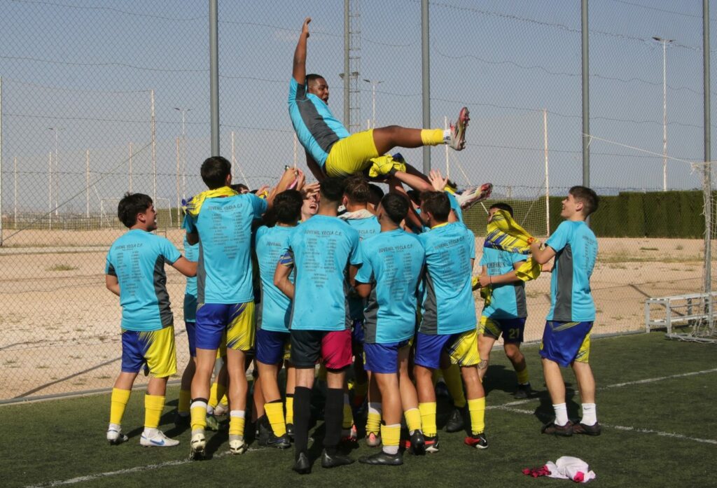 juvenil del yecla cf campeón de liga