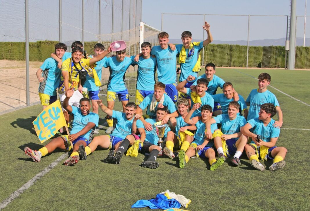 juvenil del yecla cf campeón de liga