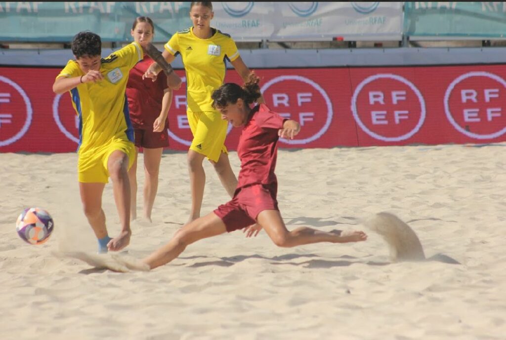 campeonas región murcia fútbol playa sub17 Eva Navarro