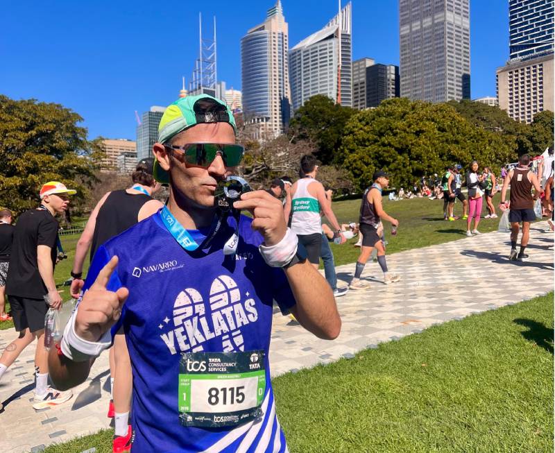 Rafael Serrano completa la Maratón de Sídney,