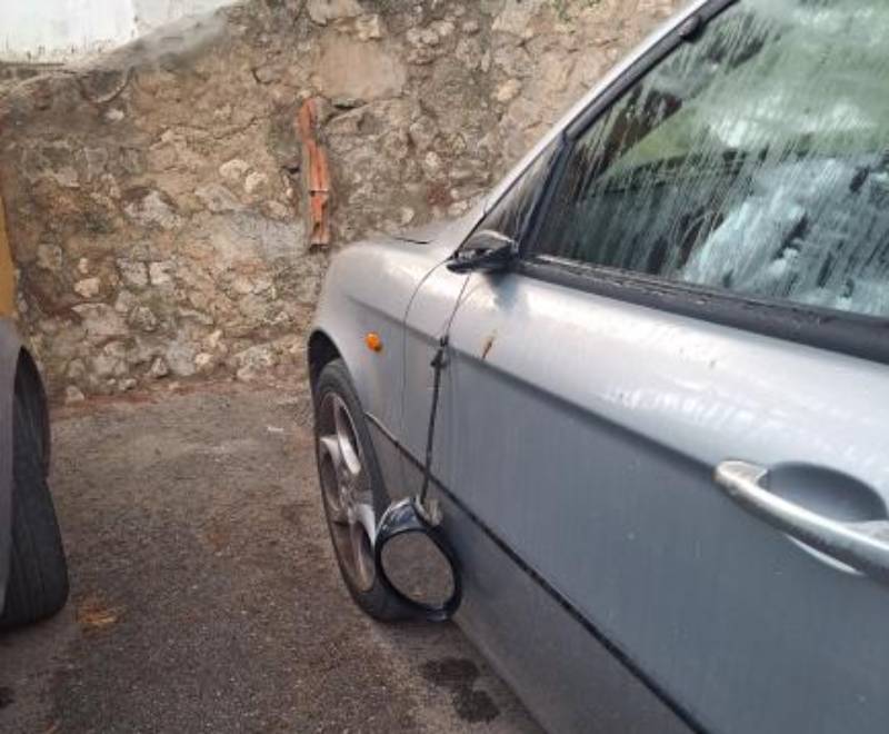 destrozos en la subida al santuario