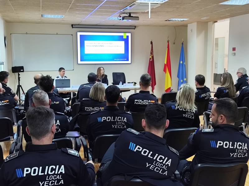 La Policía Local se forma contra la violencia de género