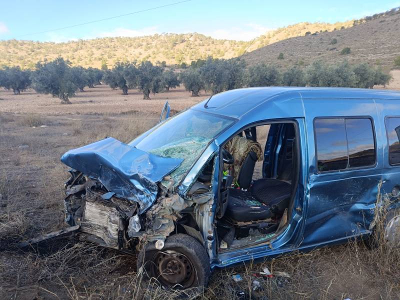 Seis heridos en un choque frontal en la N-344