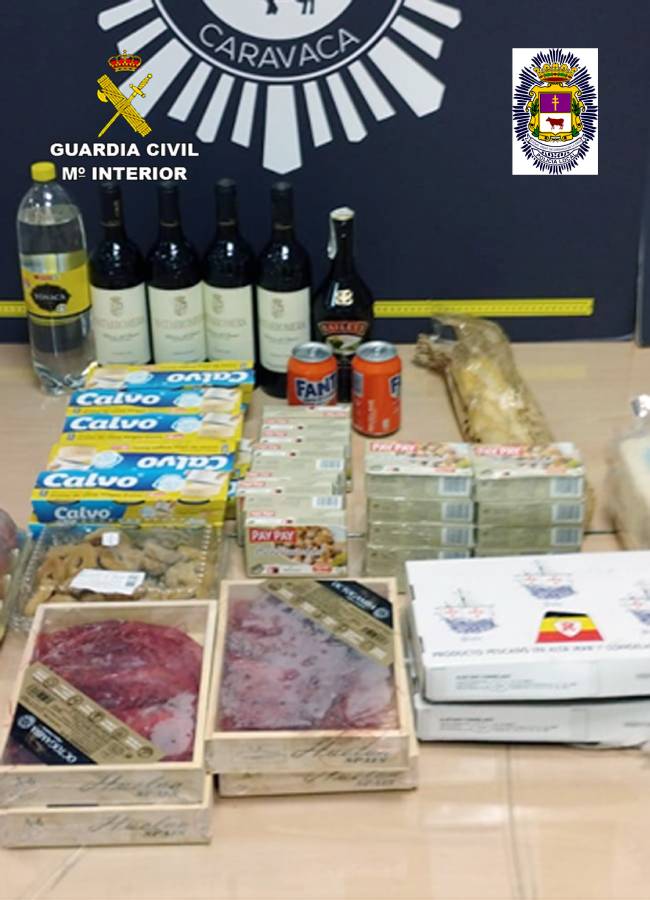 Detenidos dos ladrones tras cometer varios hurtos en comercios de Yecla y otras localidades
