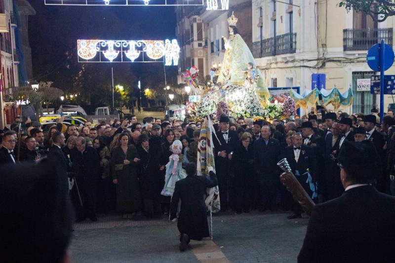 procesión de la virgen