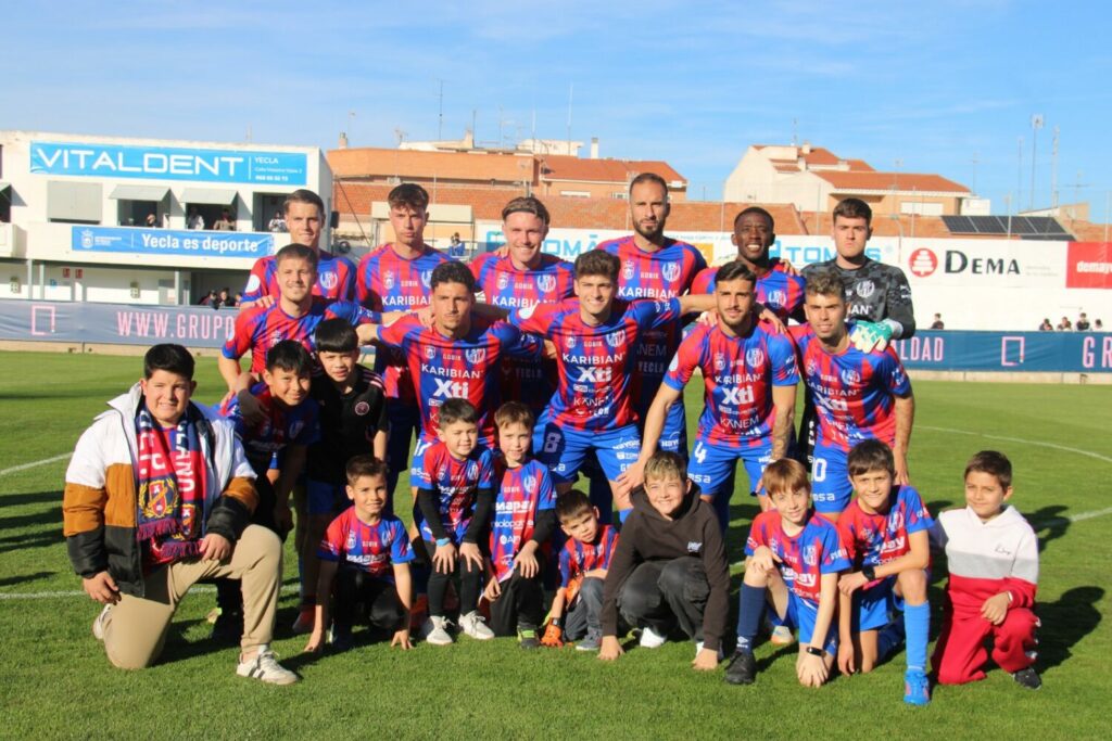 yeclano alineación Unión