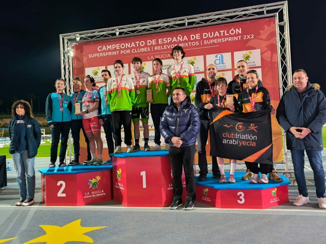triatlón arabí yecla podio relevos