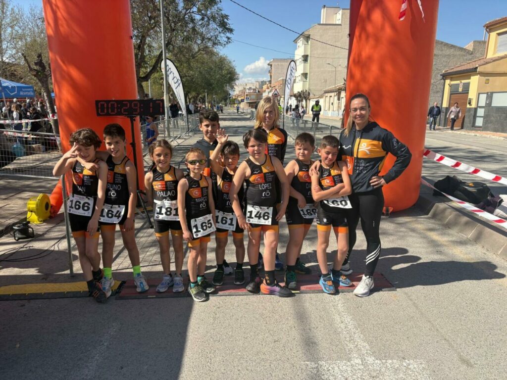 club triatl&oacute;n arab&iacute; yecla