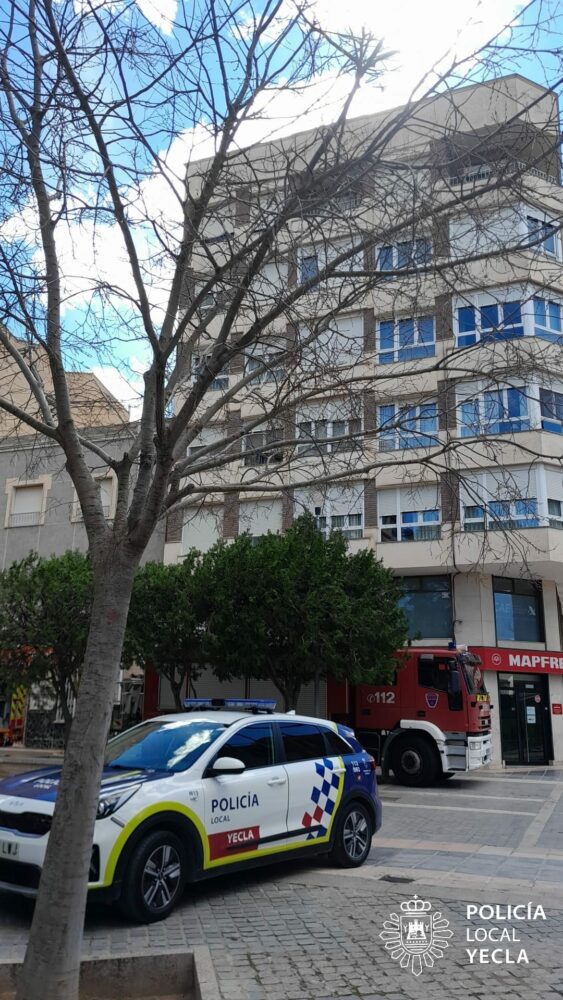 incendio vivienda yecla