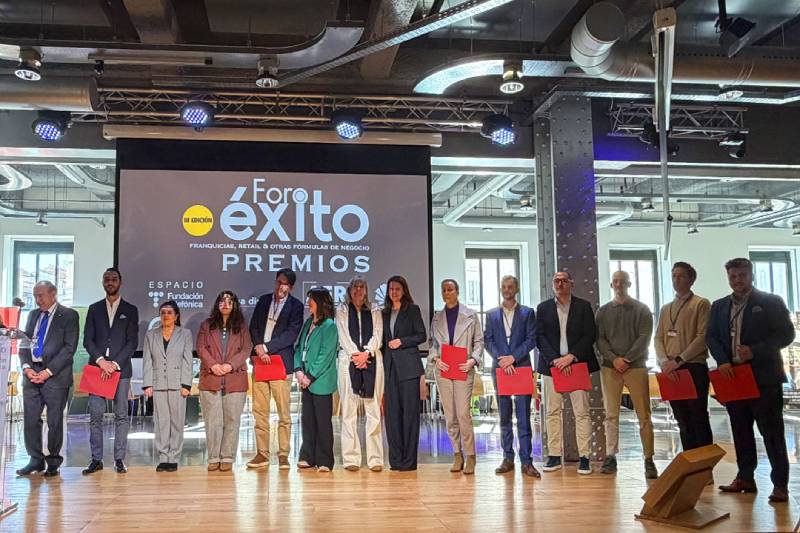 KHAMA recibe el Premio