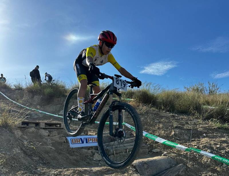 Alberto Soriano se proclama campeón regional cadete de XCO en Molina