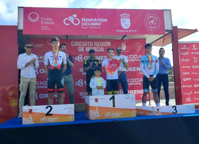 Alberto Soriano se proclama campe&oacute;n regional cadete de XCO en Molina