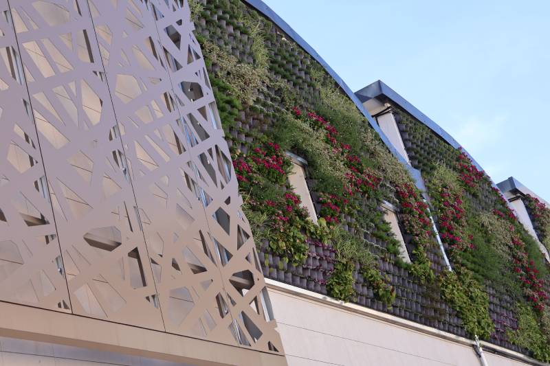 jard&iacute;n vertical del Mercado Central