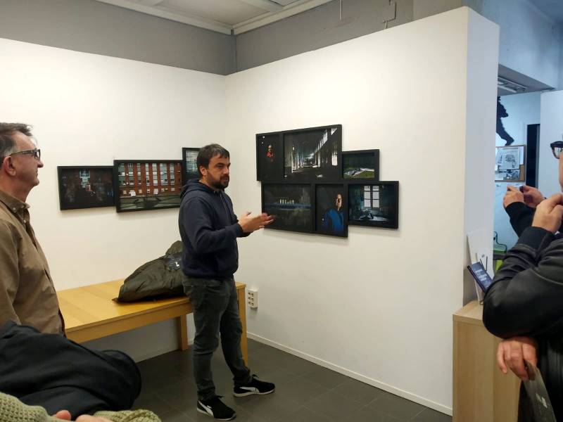 El fot&oacute;grafo yeclano Juanjo Mart&iacute;nez expone en la hist&oacute;rica librer&iacute;a Railowsky de Valencia