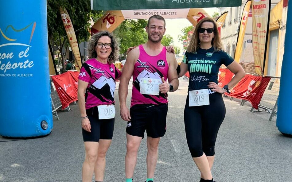 avier González, Sergio Juan y Sonia Rubio de parquepack team