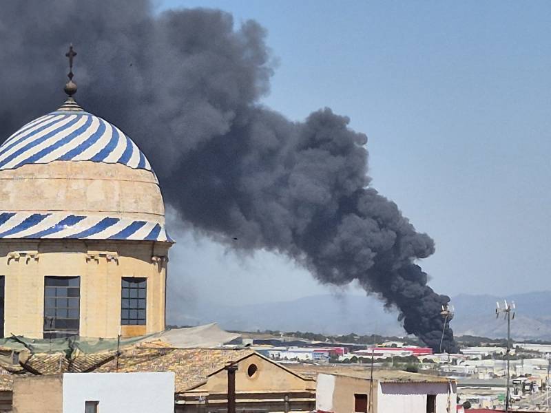 incendio en el polígono de Las Teresas