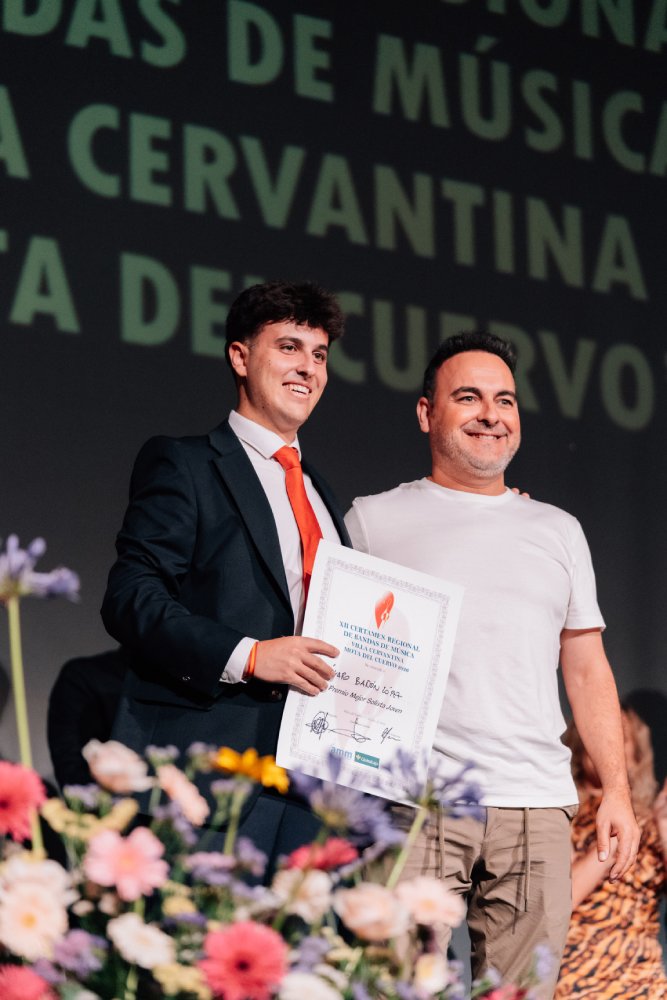 &Aacute;lvaro Ba&ntilde;&oacute;n premio al mejor solista con Montealegre