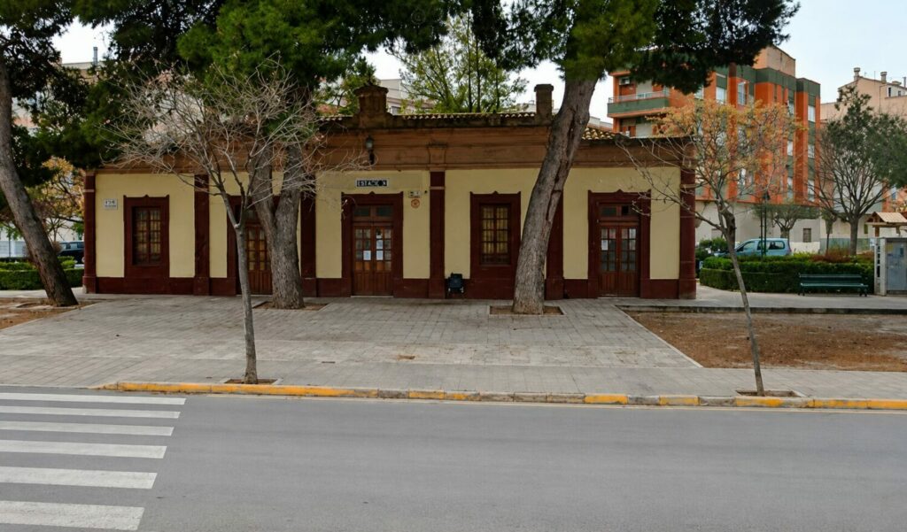 estaci&oacute;n biblioteca