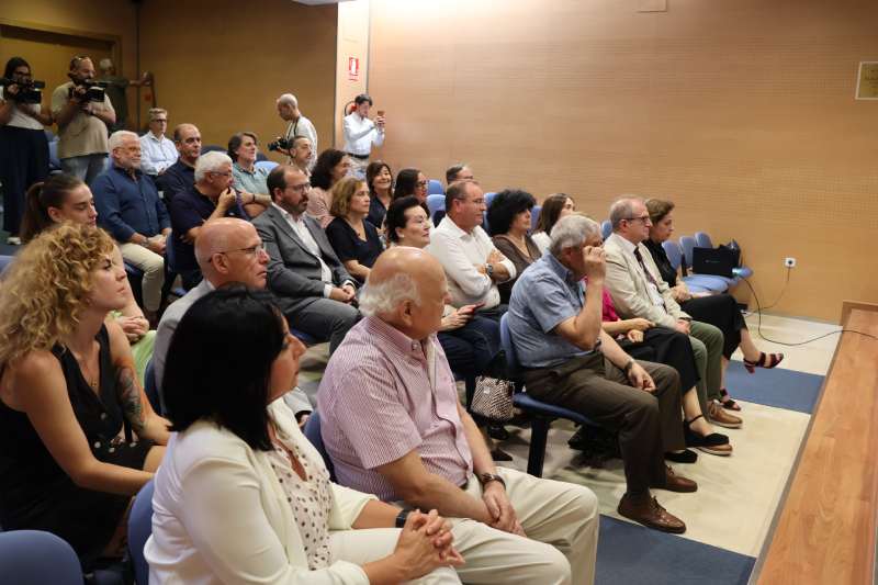 El Colegio de Médicos celebra en Yecla su aniversario abordando la falta de profesionales y las necesidades sanitarias del Altiplano.