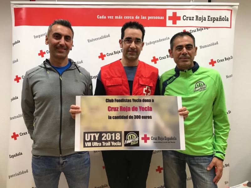 donación fondistas ultra trail cruz roja