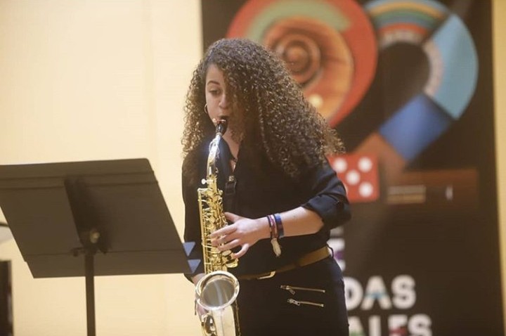 Paula Soriano saxofonista