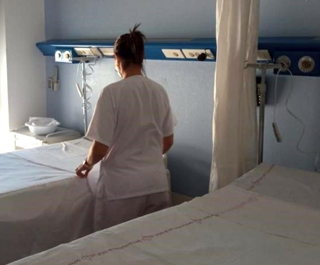 servicio murciano de salud enfermera hospital acompañante por paciente AMAS sanidad
