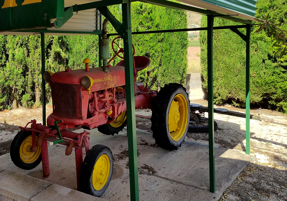 Talleres Cano tractor