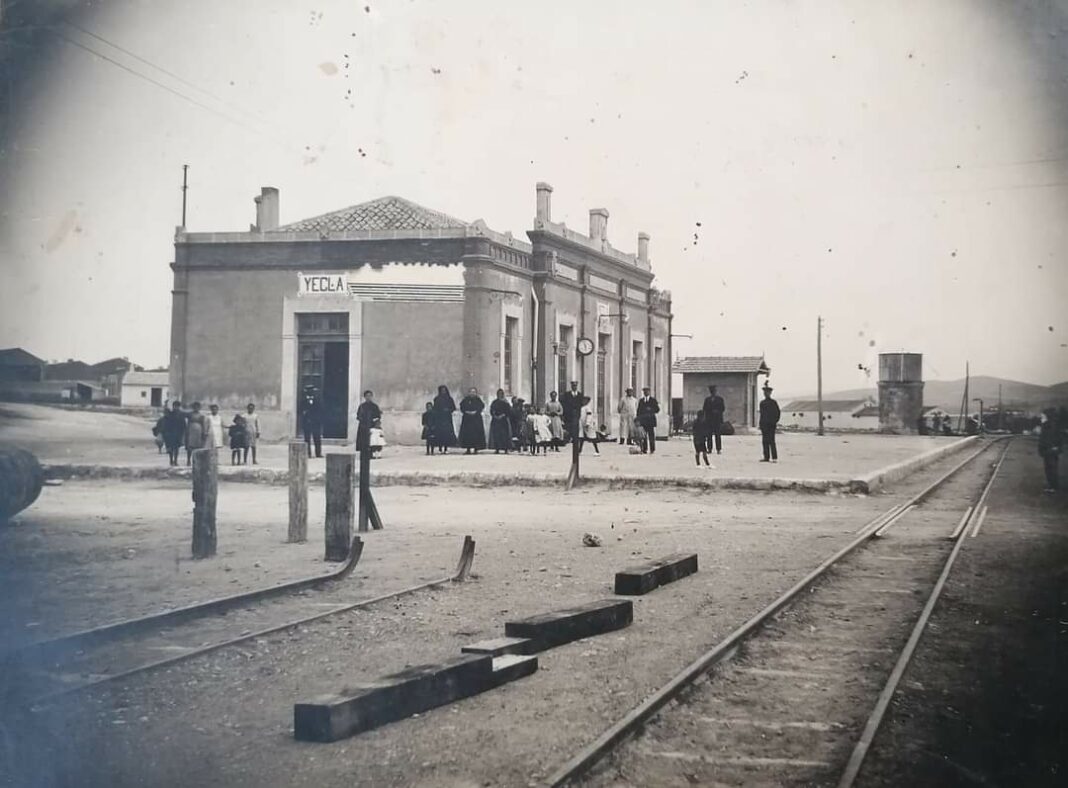 Estación de Yecla. Año 1911