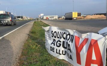 carretera de villena càrtel protesta