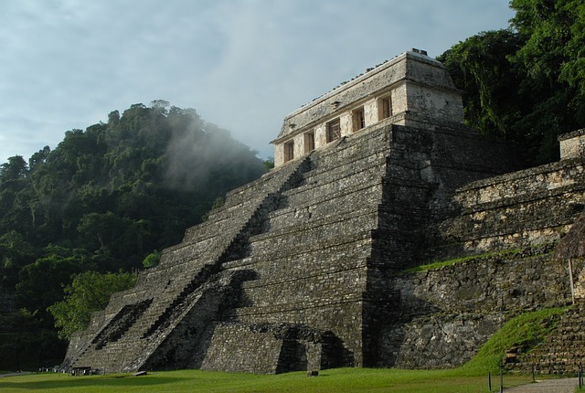 cultura Maya pirámide maya