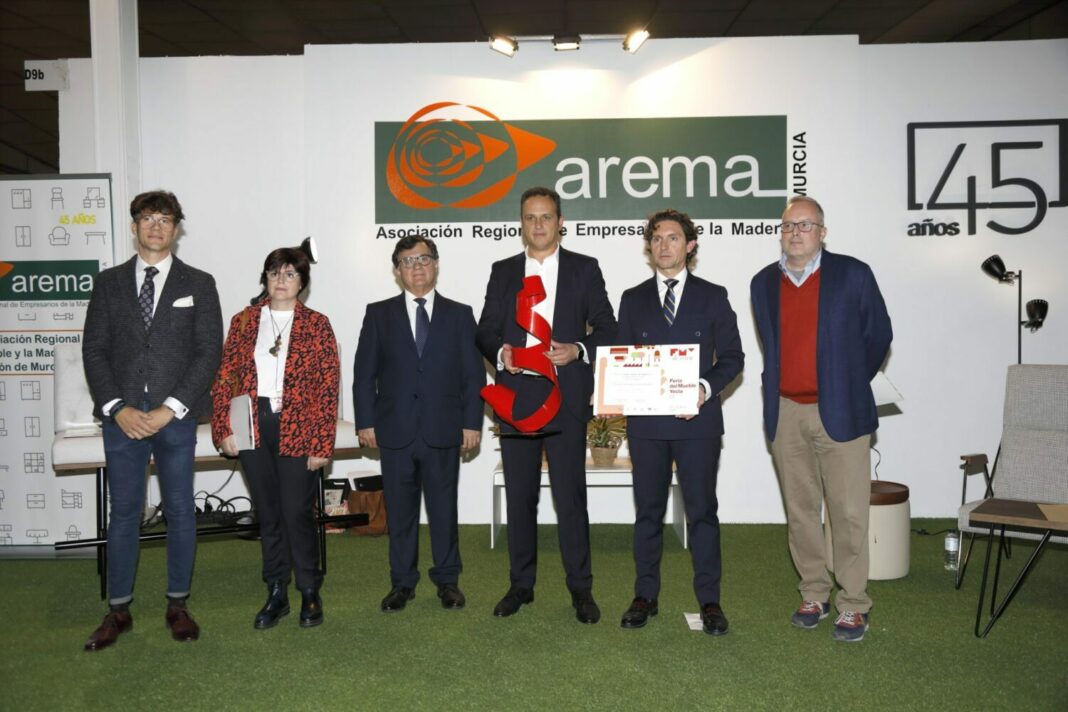 Beltá & Frajumar recibe el premio al Mejor Estand 2023 en la 61 edición de la Feria del Mueble Yecla