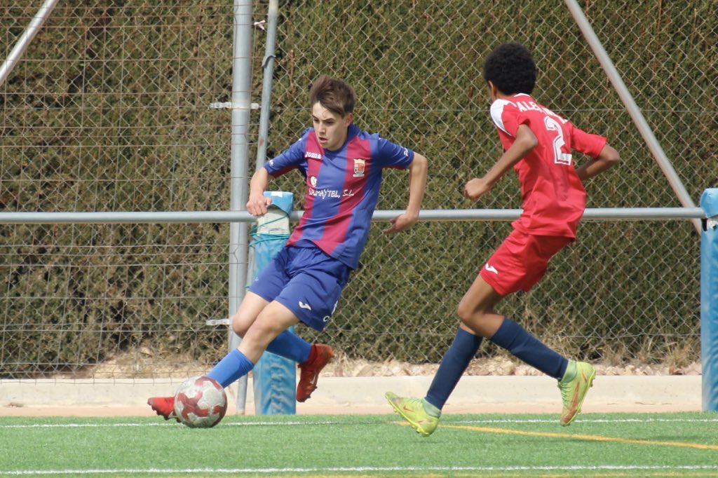 Ángel Rodríguez SDFB Yecla ficha por el Valencia