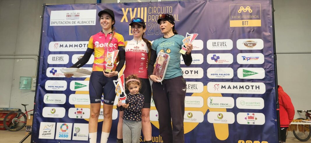 Rosa Alacid brilla en la BTT Tobarra con un triplete de victorias