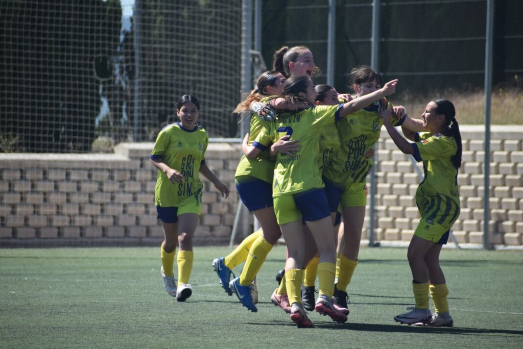 yecla cf femenino cadete/infantil campeonas