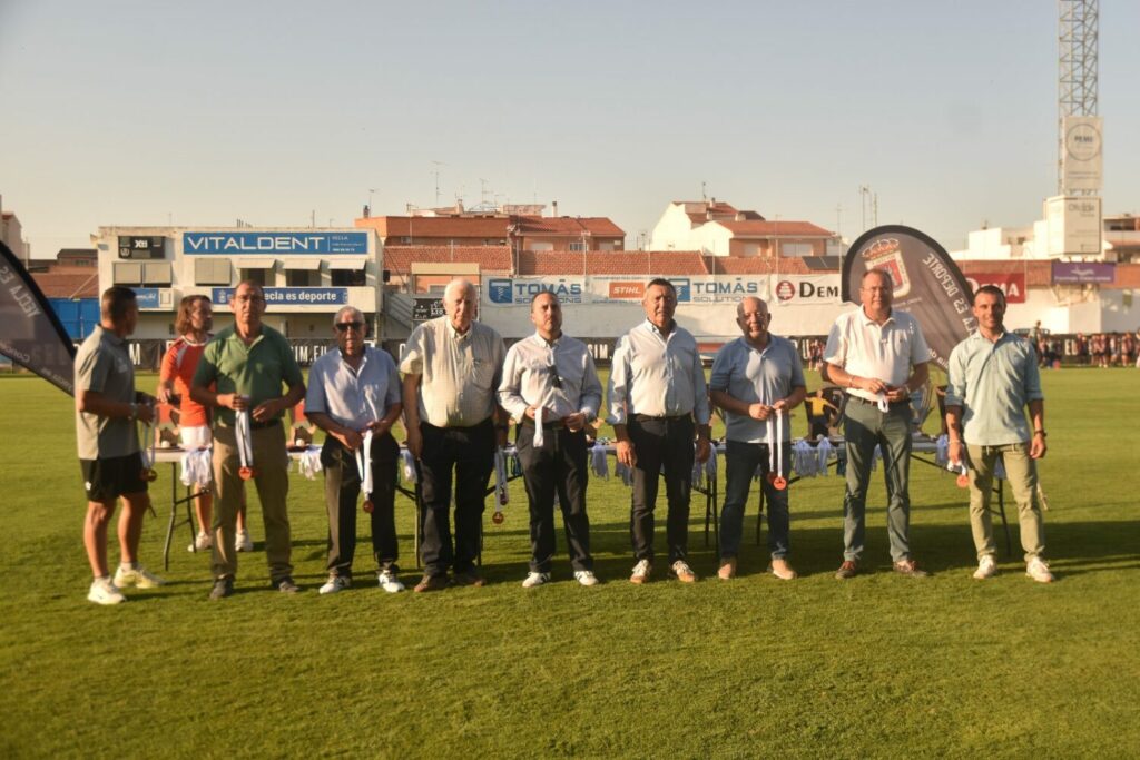 entrega de medallas escuelas municipales 
